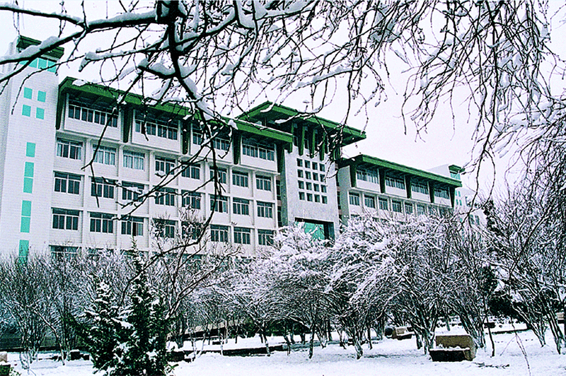 昆明醫(yī)學院校園美景